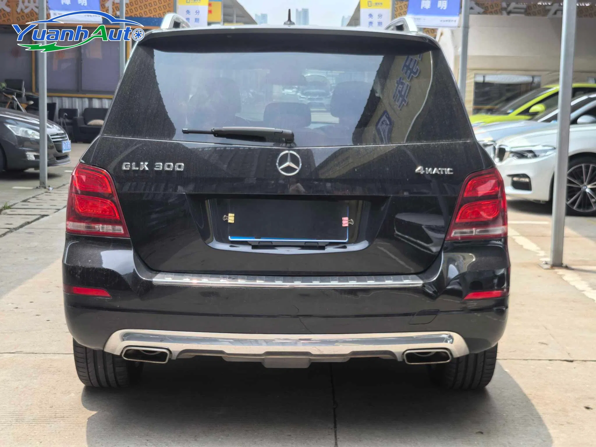 2013 Benz GLK 300 vehicle photo 5
