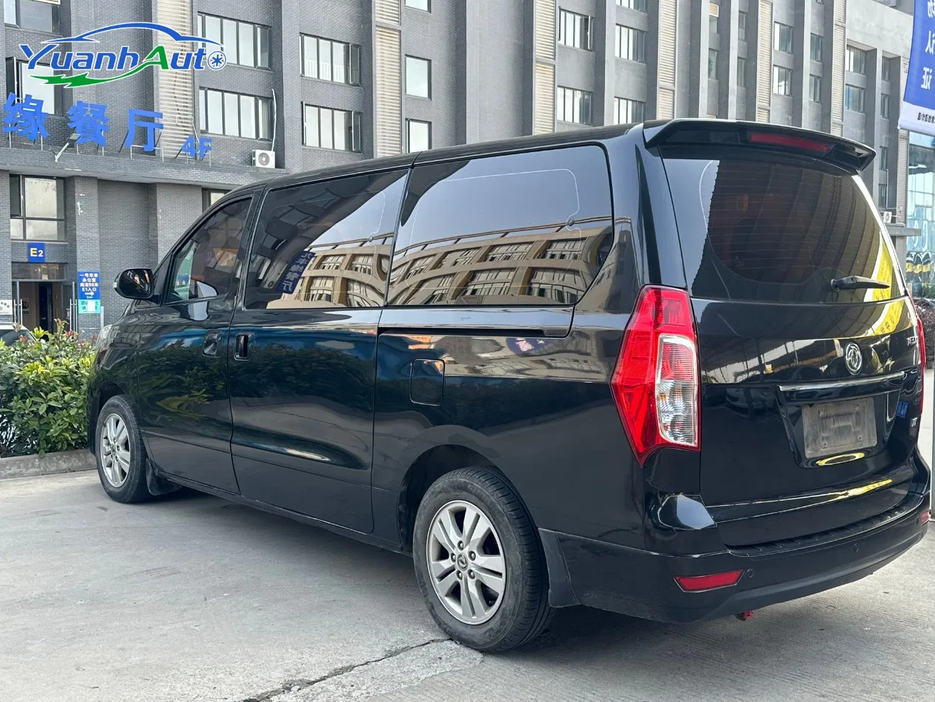 2016 Dongfeng Fengxing F600 Petrol MPV — source image 5