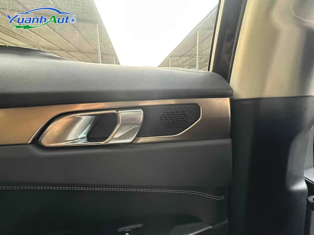2021 Lynk & Co 01 2.0T Petrol SUV — source image 16