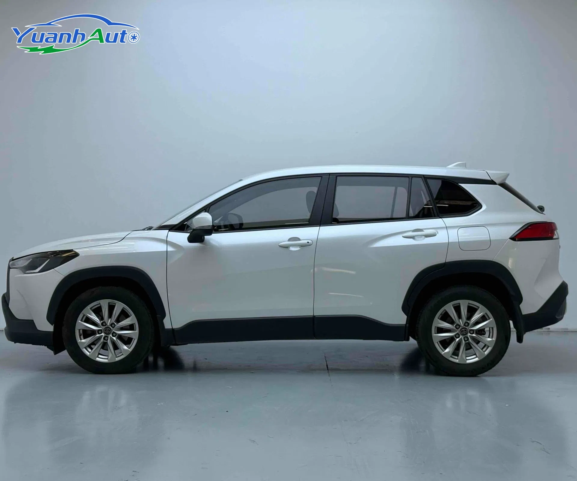 2026 FAW Cross 2.0L Hybrid SUV — source image 12