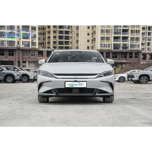BYD Han vehicle photo 1