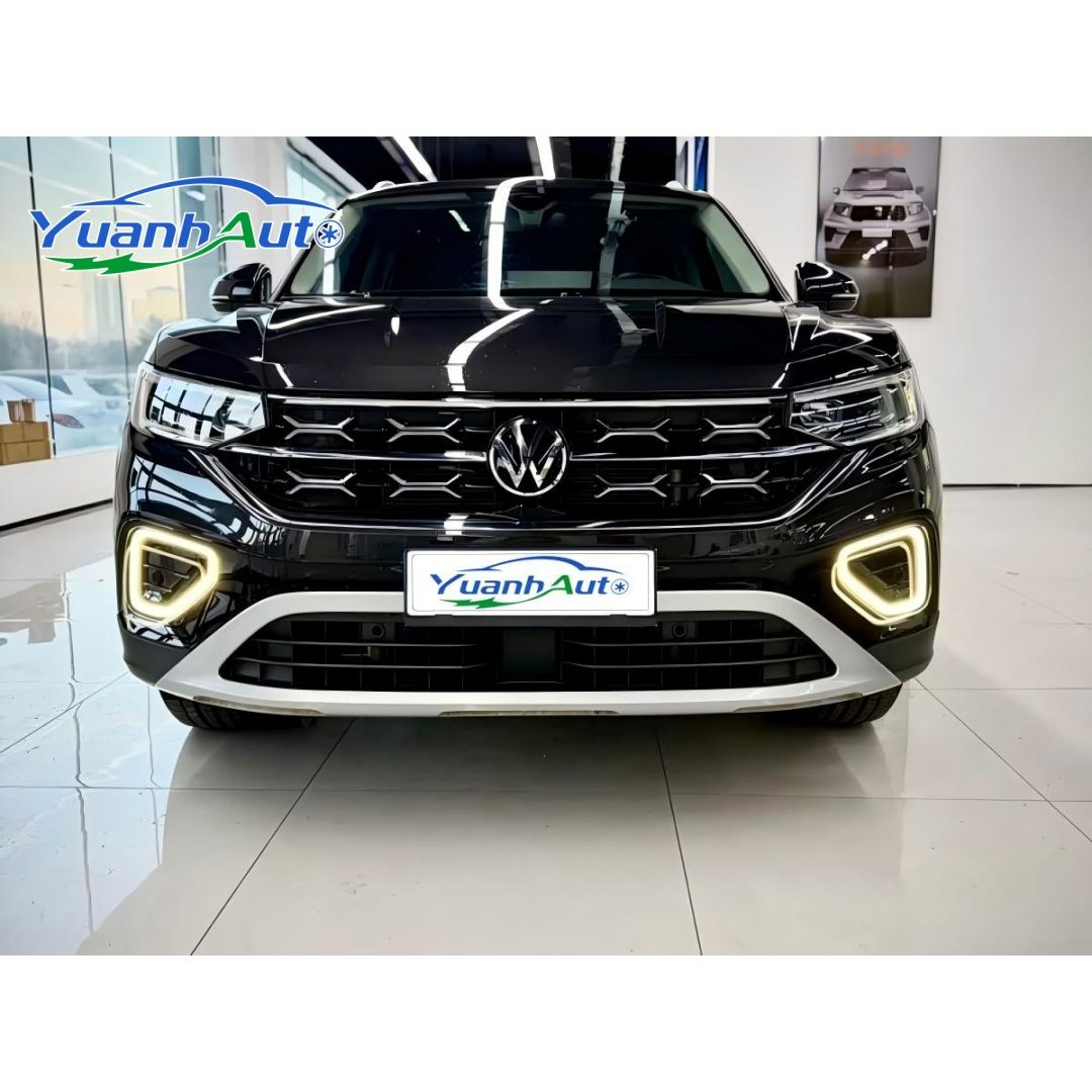 2023 VW Tiguan vehicle photo 1