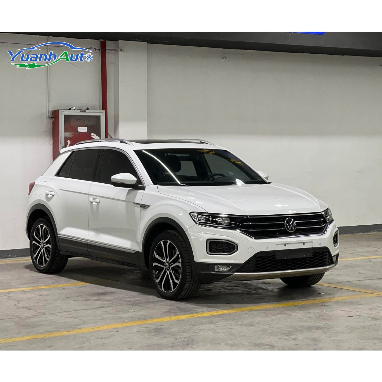2021 T-ROC vehicle photo 1