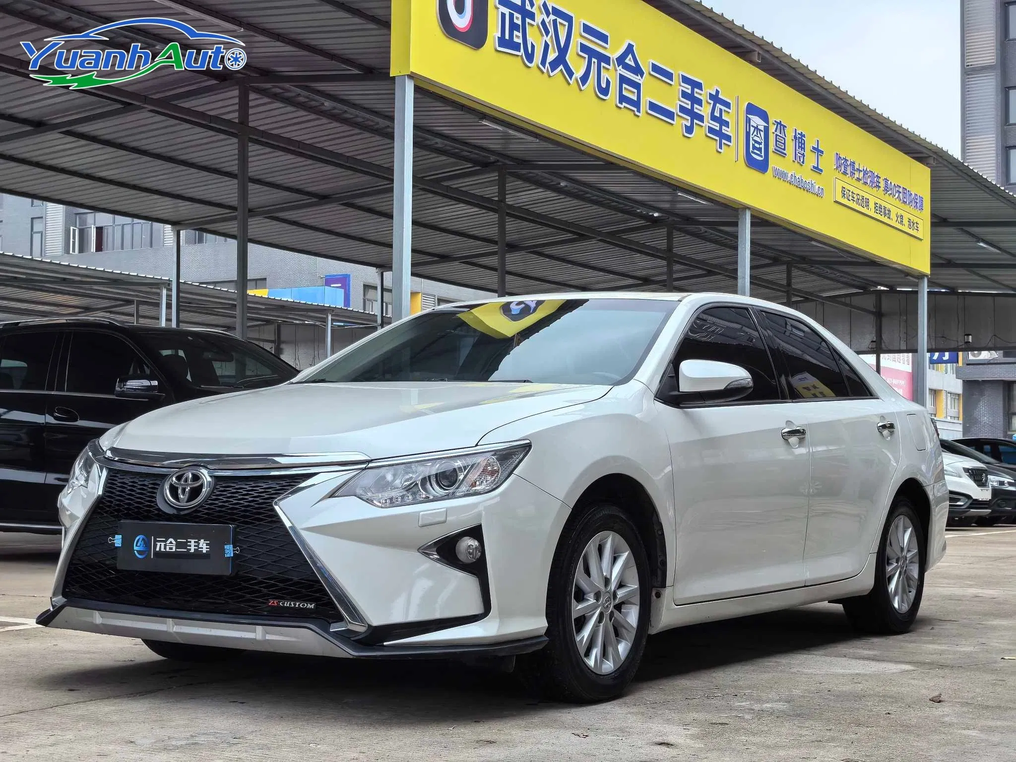 2016 Toyota Camry vehicle photo 3