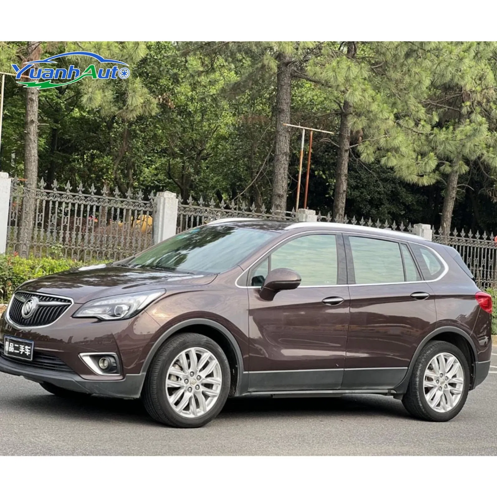2019 Buick Envision vehicle photo 3