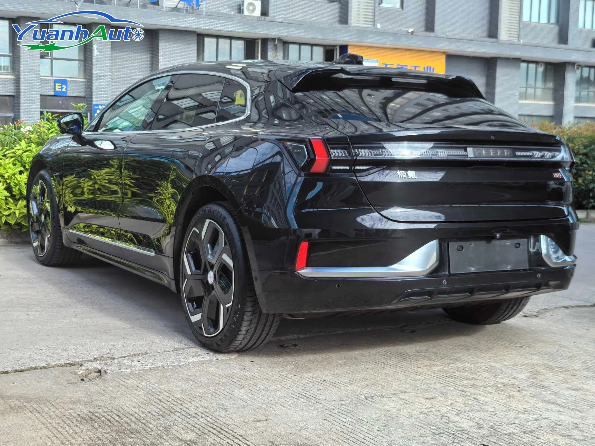2021 Zeekr 001 Electric — source image 14
