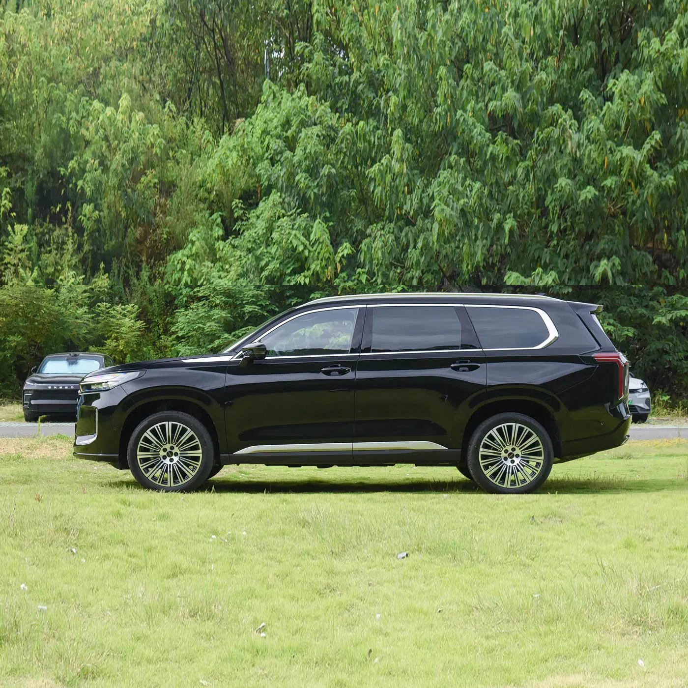 2026 Exeed Lanyue Petrol SUV — source image 11