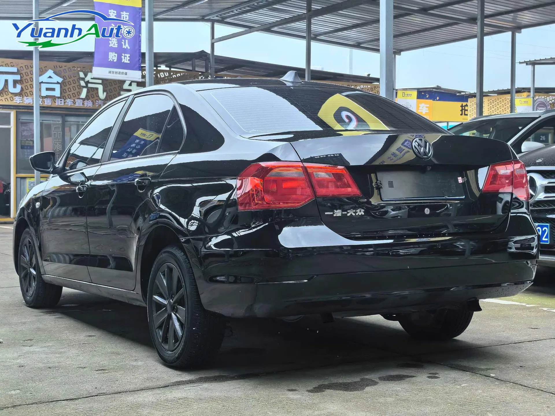 2015 Volkswagen Jetta 1.6L Petrol Sedan — source image 14