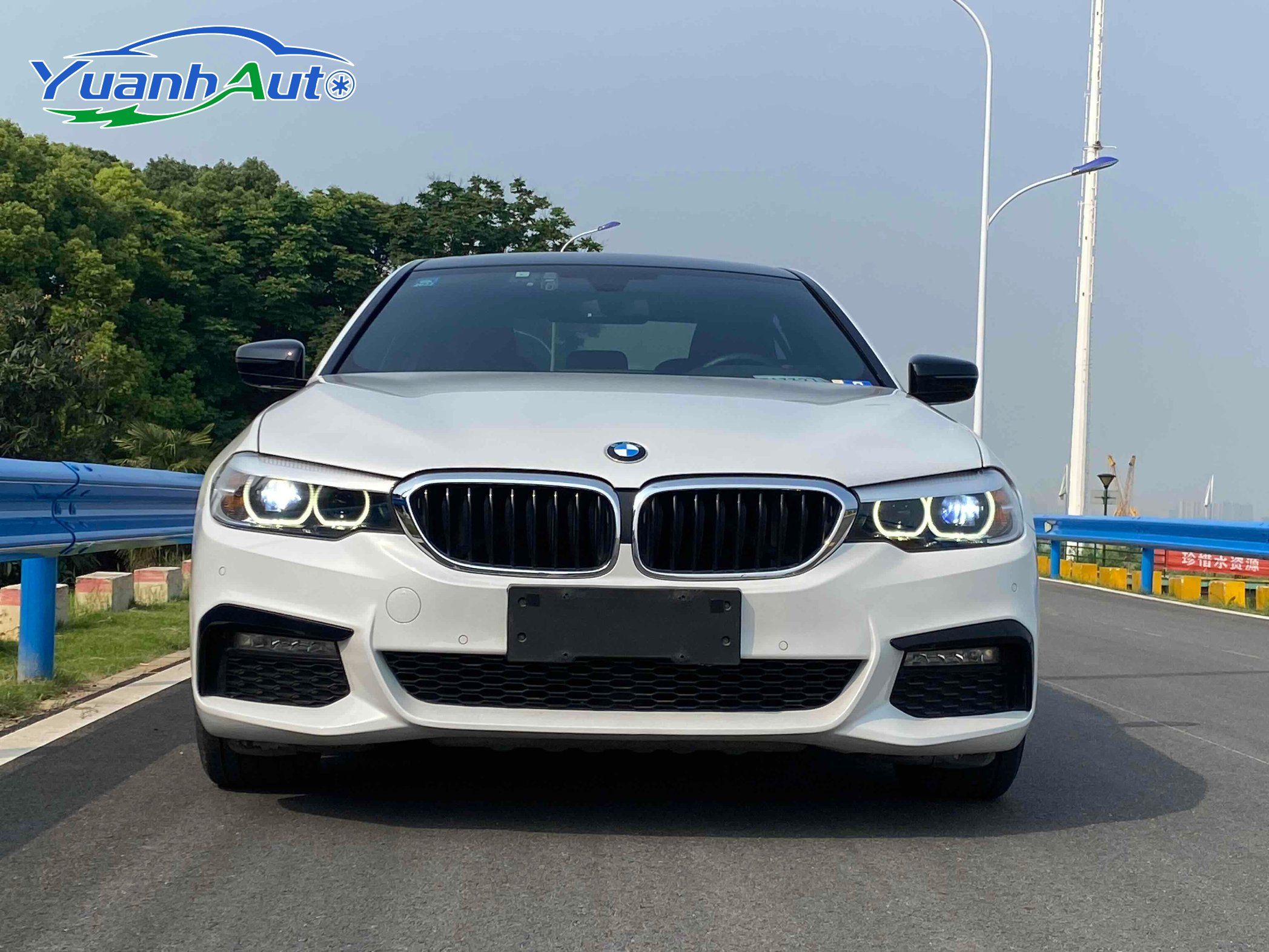 2018 BMW BMW vehicle photo 1