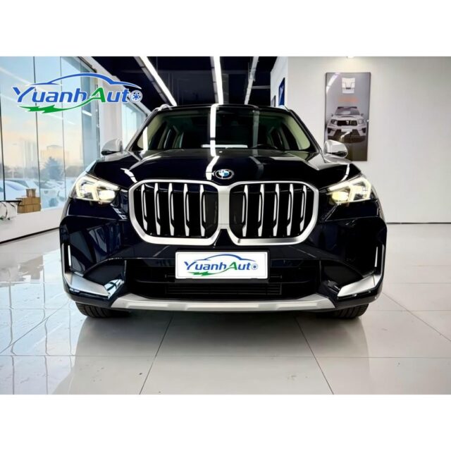 2023 BMW X1 vehicle photo 1