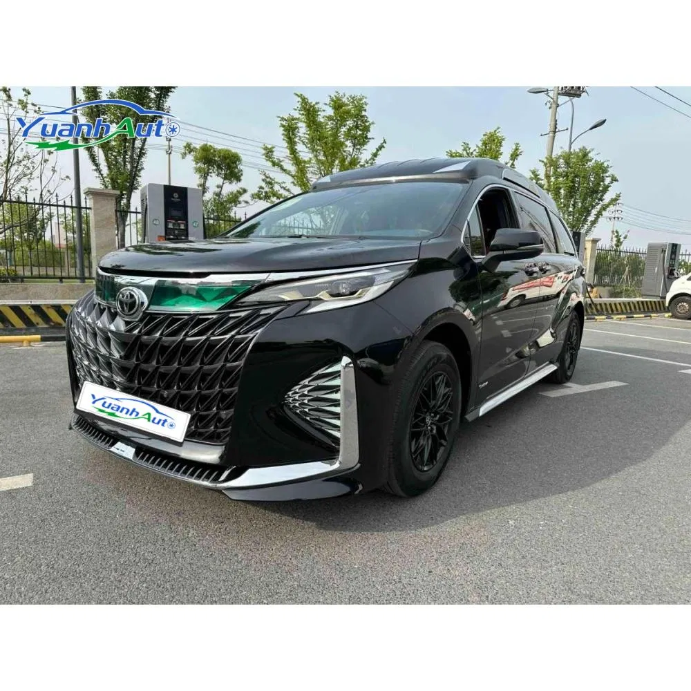 2024 Toyota Gravia vehicle photo 6