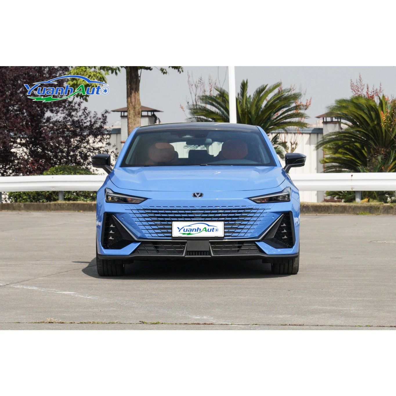 Changan UNI-V vehicle photo 1