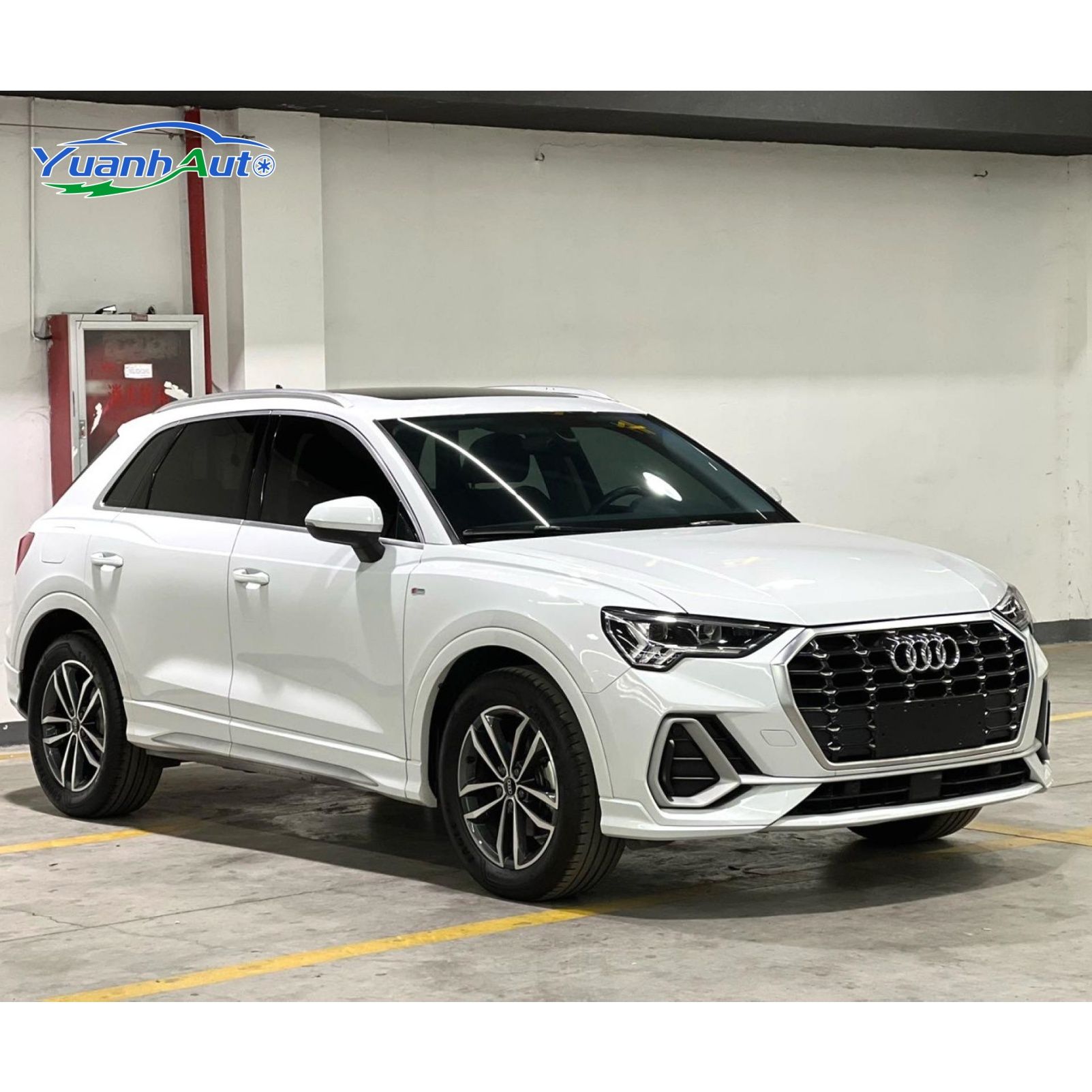 2021 Audi Q3 vehicle photo 1