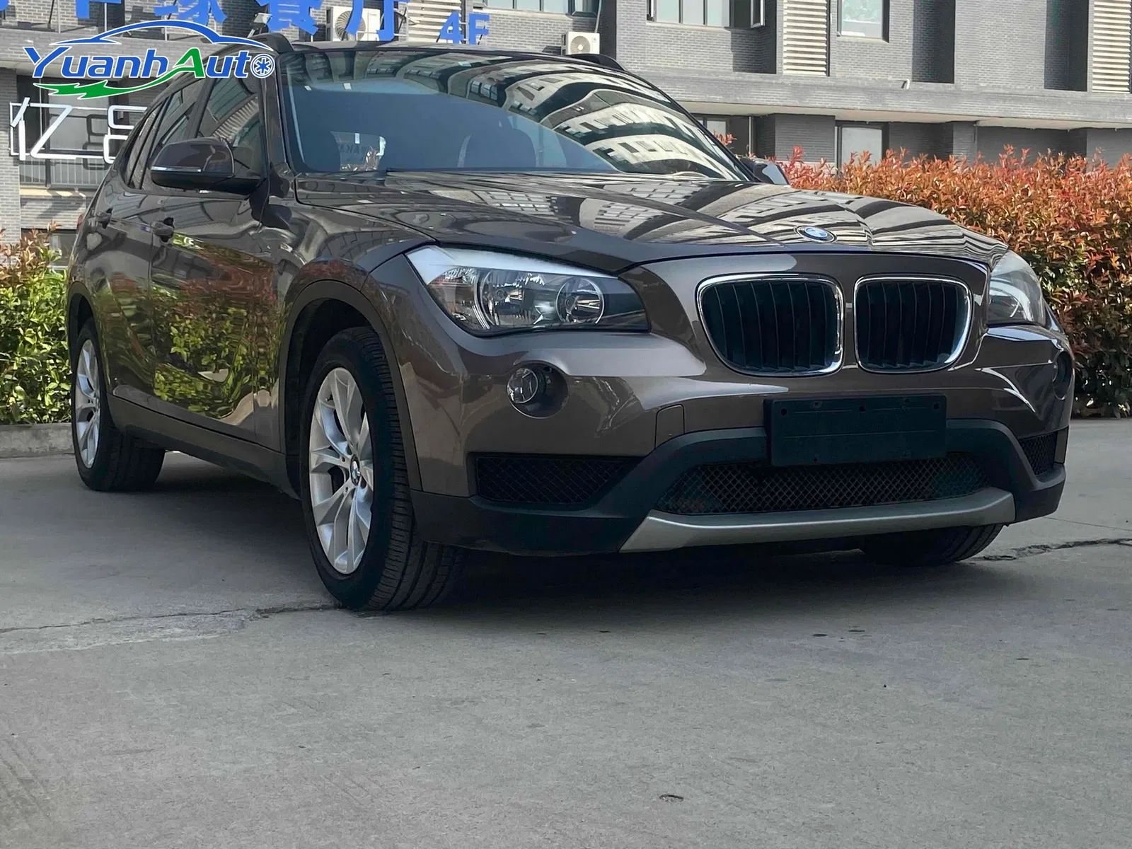2013 BMW X1 Petrol SUV — source image 10