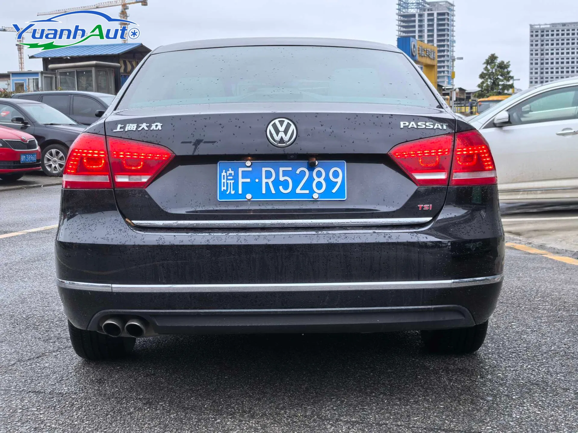 2011 Volkswagen Passat Petrol Sedan — source image 12