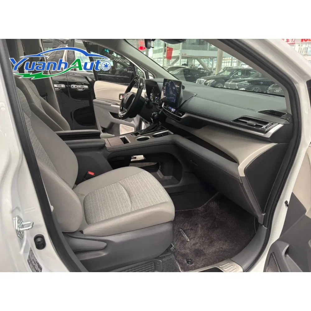 2023 Toyota Sienna Comfort 2.5L Hybrid — source image 13