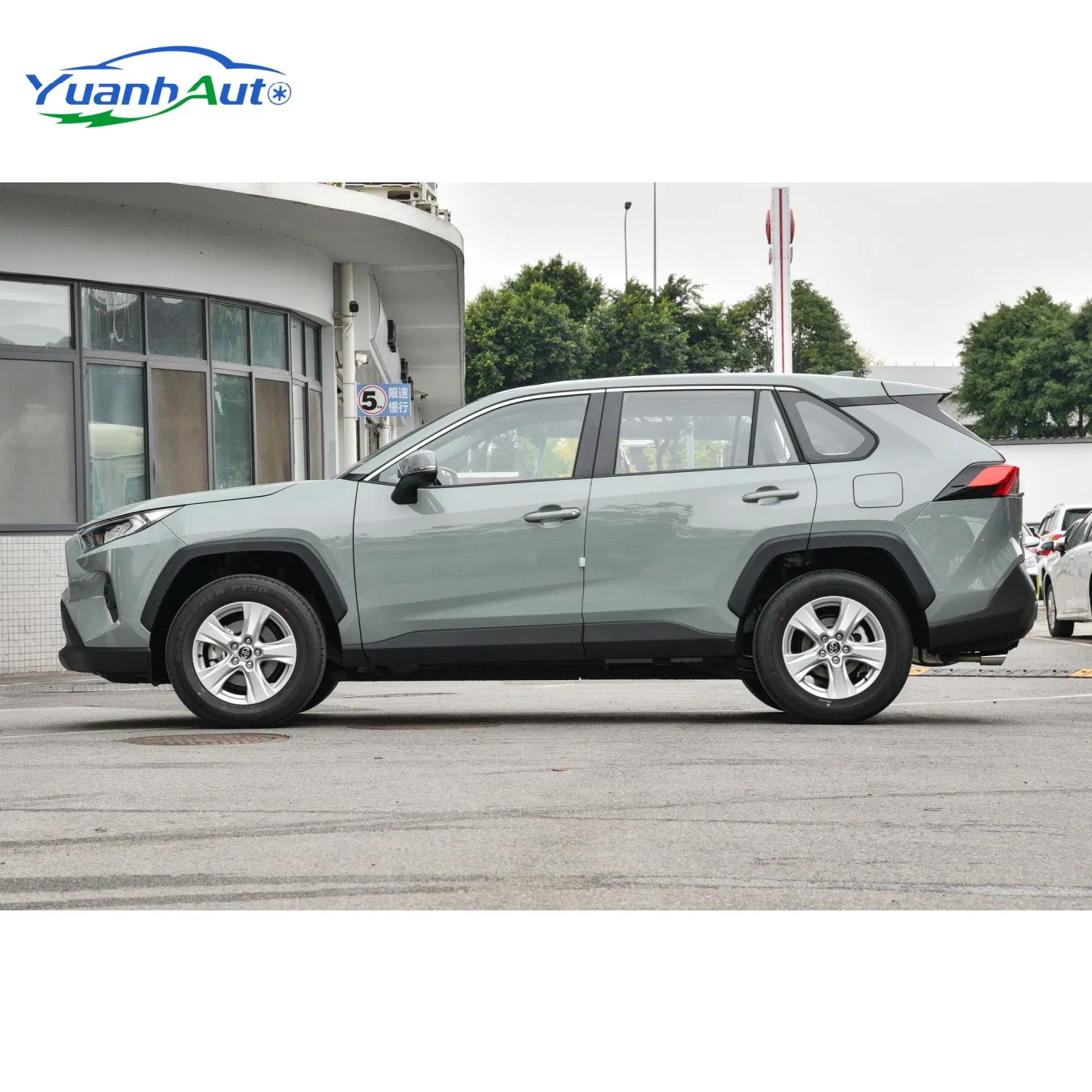 Toyota RAV4 Deluxe 2.0L Petrol SUV — source image 11