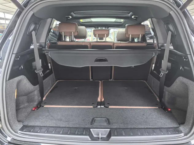 2023 Mercedes-Benz GLB 220 Petrol SUV — source image 15