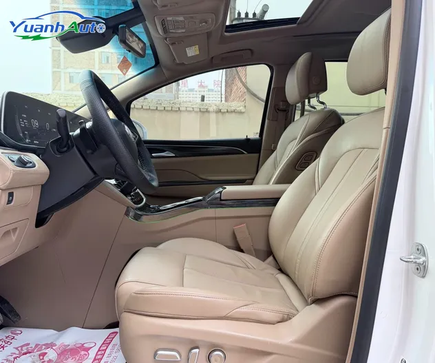 2023 Buick GL8 Petrol MPV — source image 14