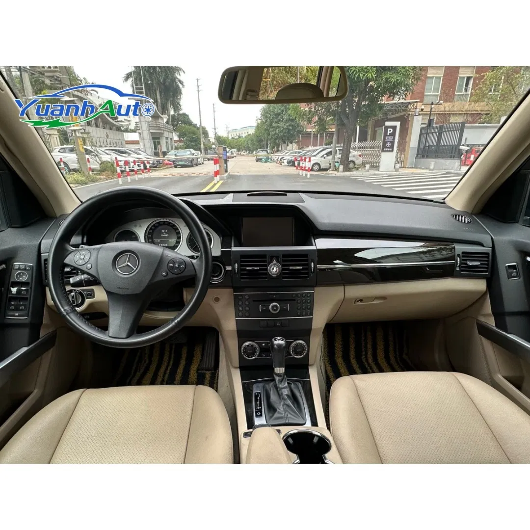 2011 Mercedes-Benz GLK vehicle photo 7