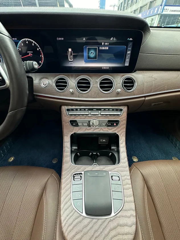 2019 Mercedes-Benz E 300 L Petrol Sedan — source image 13