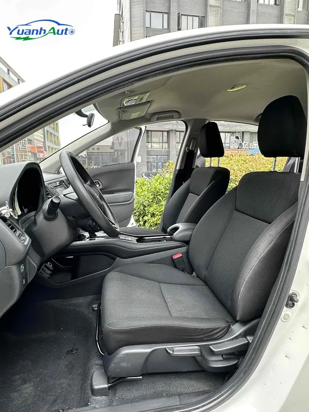 2015 Honda Vezel Petrol SUV — source image 19