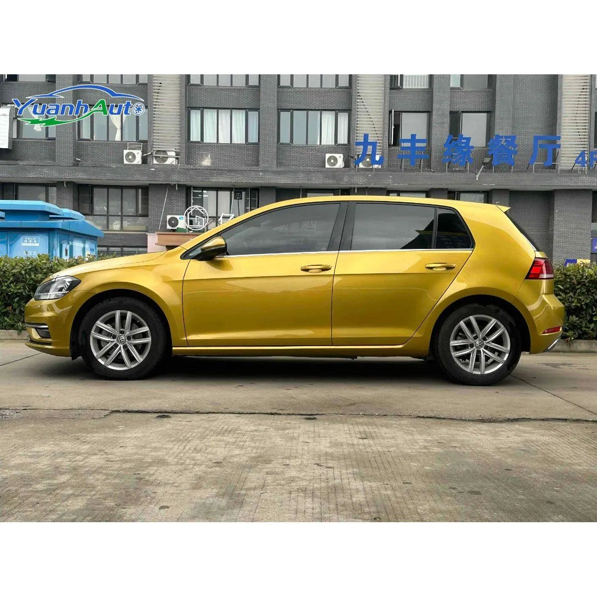 2018 VW Golf vehicle photo 4