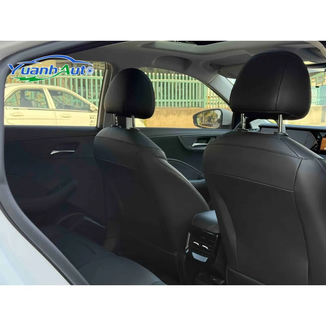 2025 Roewe i5 Luxury 1.5L Petrol — source image 8