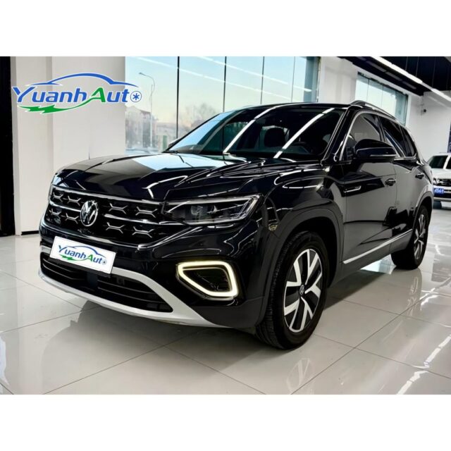 2023 VW Tiguan vehicle photo 1