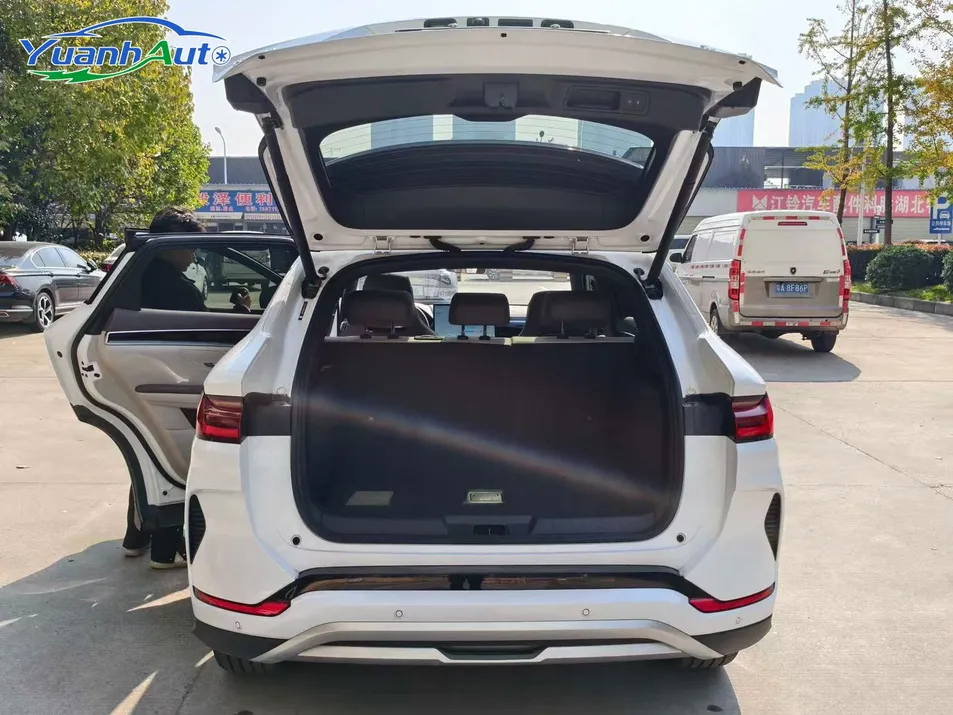 2025 BYD Song Plus Hybrid SUV — source image 12