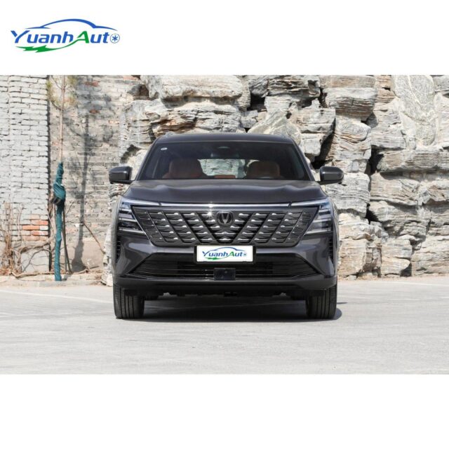 Changan CS75 PLUS vehicle photo 1
