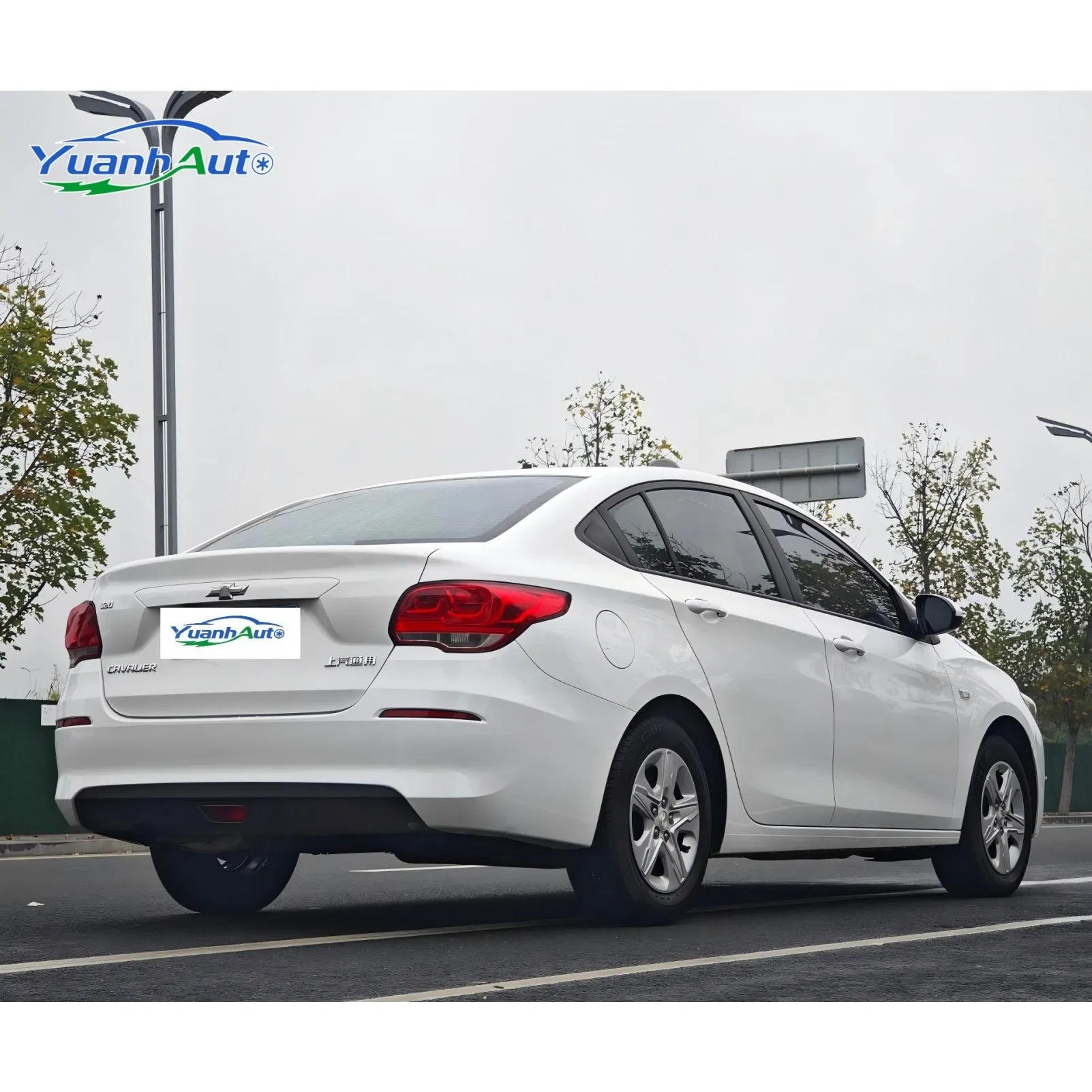 2018 Chevro let Cruze vehicle photo 3