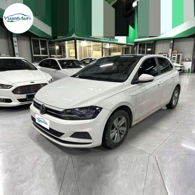 2023 Polo vehicle photo 1
