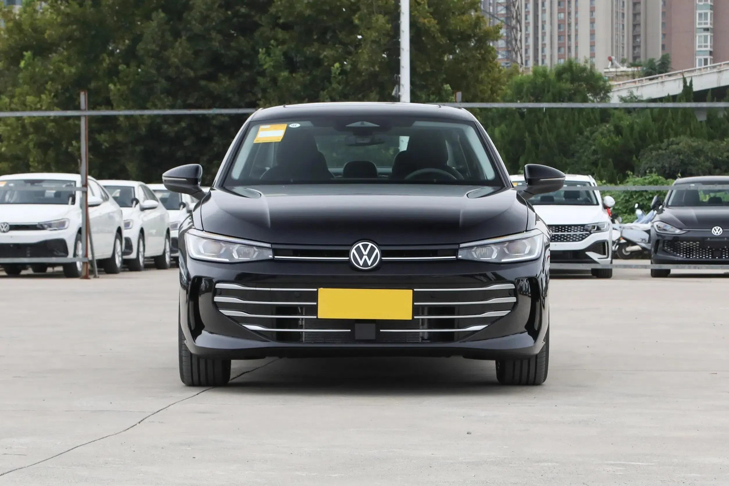 2025 vw passat vehicle photo 4