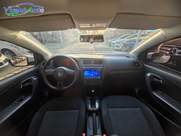 2013 Volkswagen Polo 1.4L Petrol — source image 12