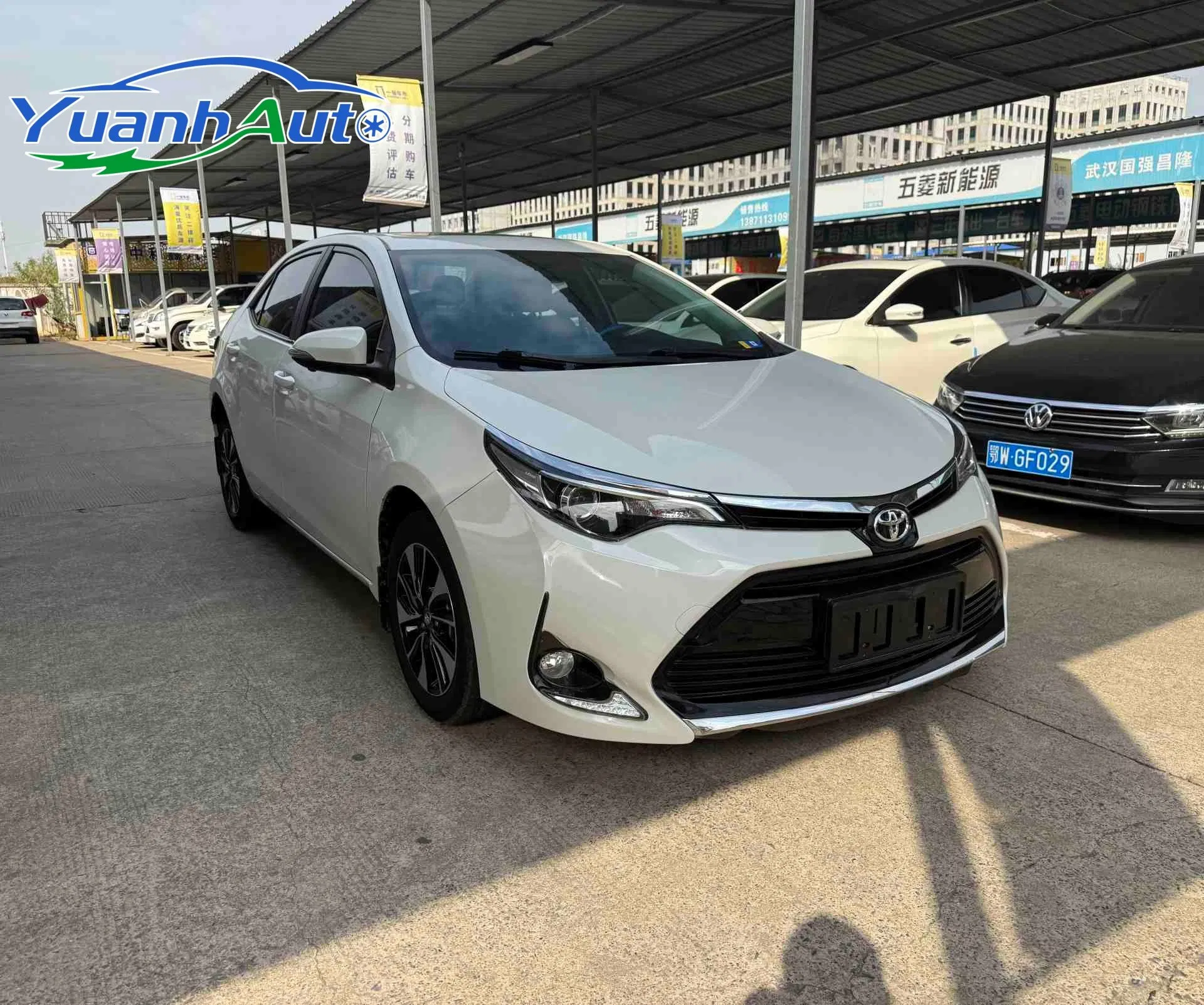 2017 Toyota Corolla vehicle photo 4