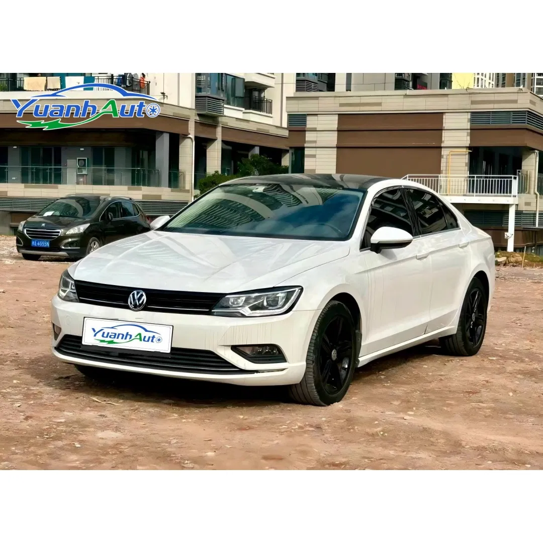 2015 Lamando vehicle photo 3
