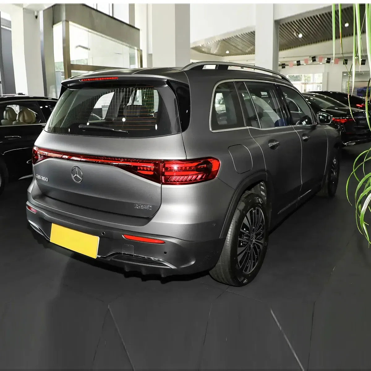 2025 Mercedes-Benz EQB 260 vehicle photo 6