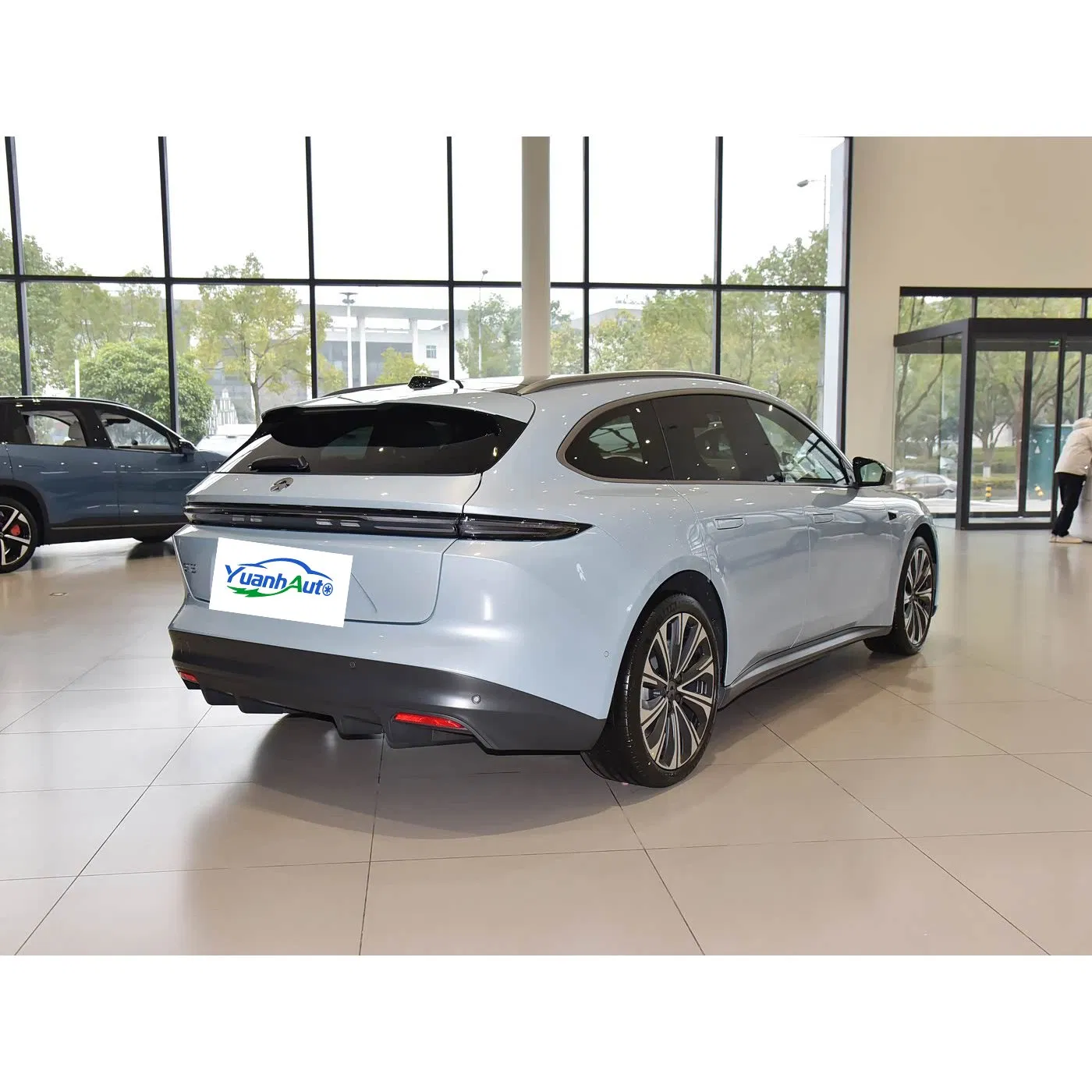 NIO ET5 vehicle photo 7
