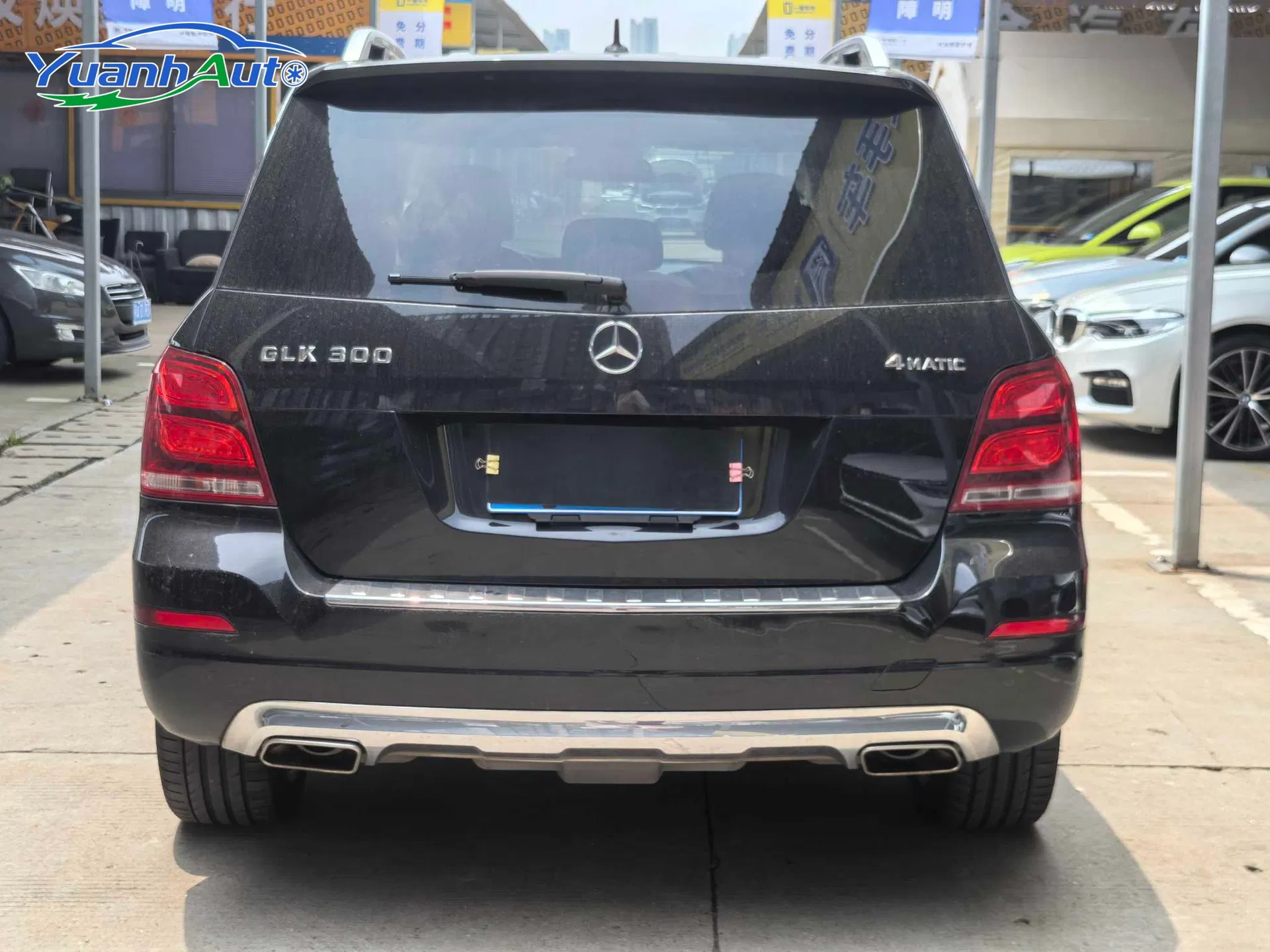 2013 Mercedes-Benz GLK 300 Petrol SUV — source image 12