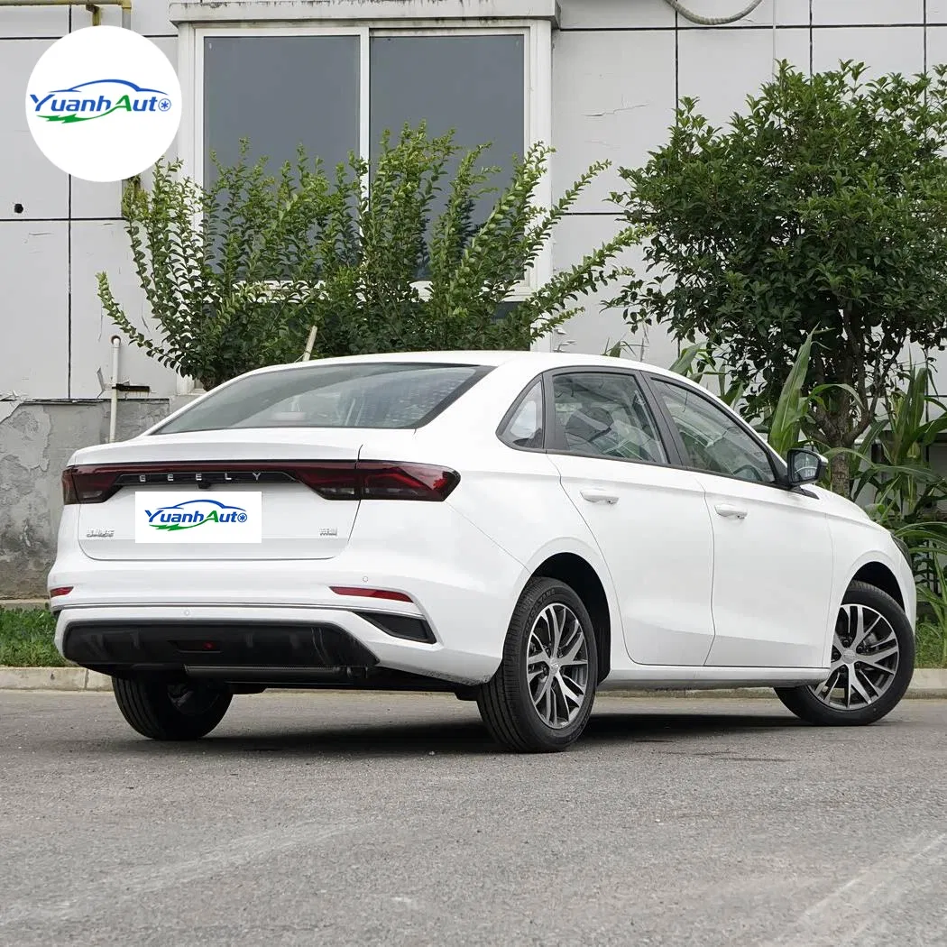 Geely Emgrand vehicle photo 7