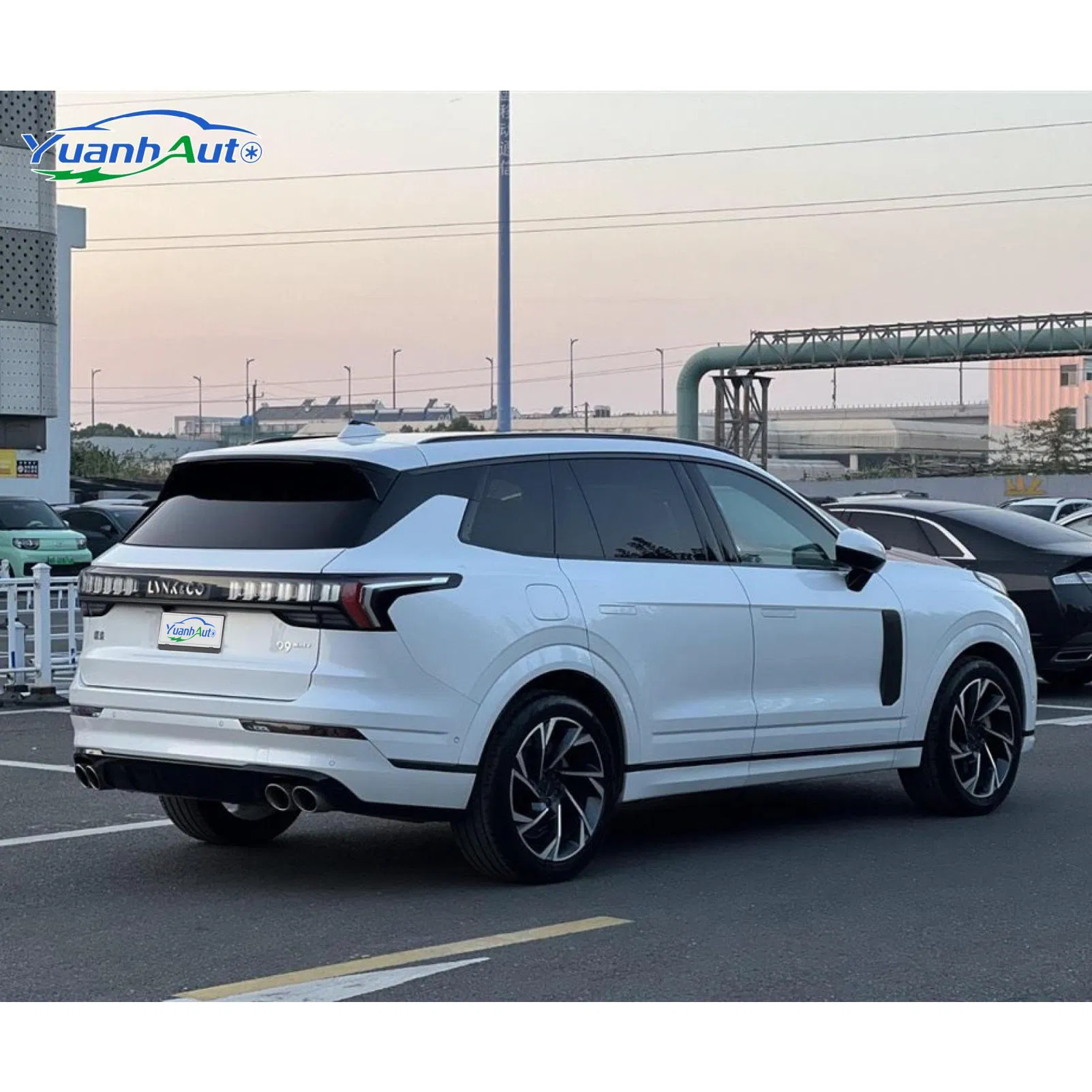 Lynk & Co 09 2021 2.0t-Halo 6-Seat SUV China Used Car Vehicle vehicle photo 6