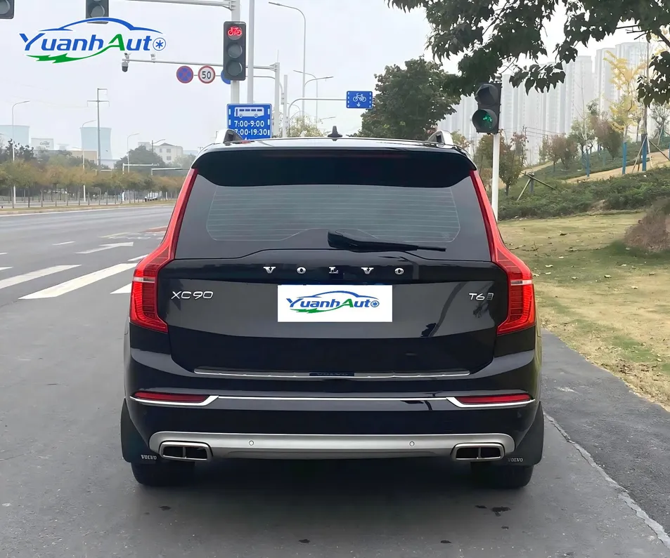2016 Volvo XC90 SUV — source image 11