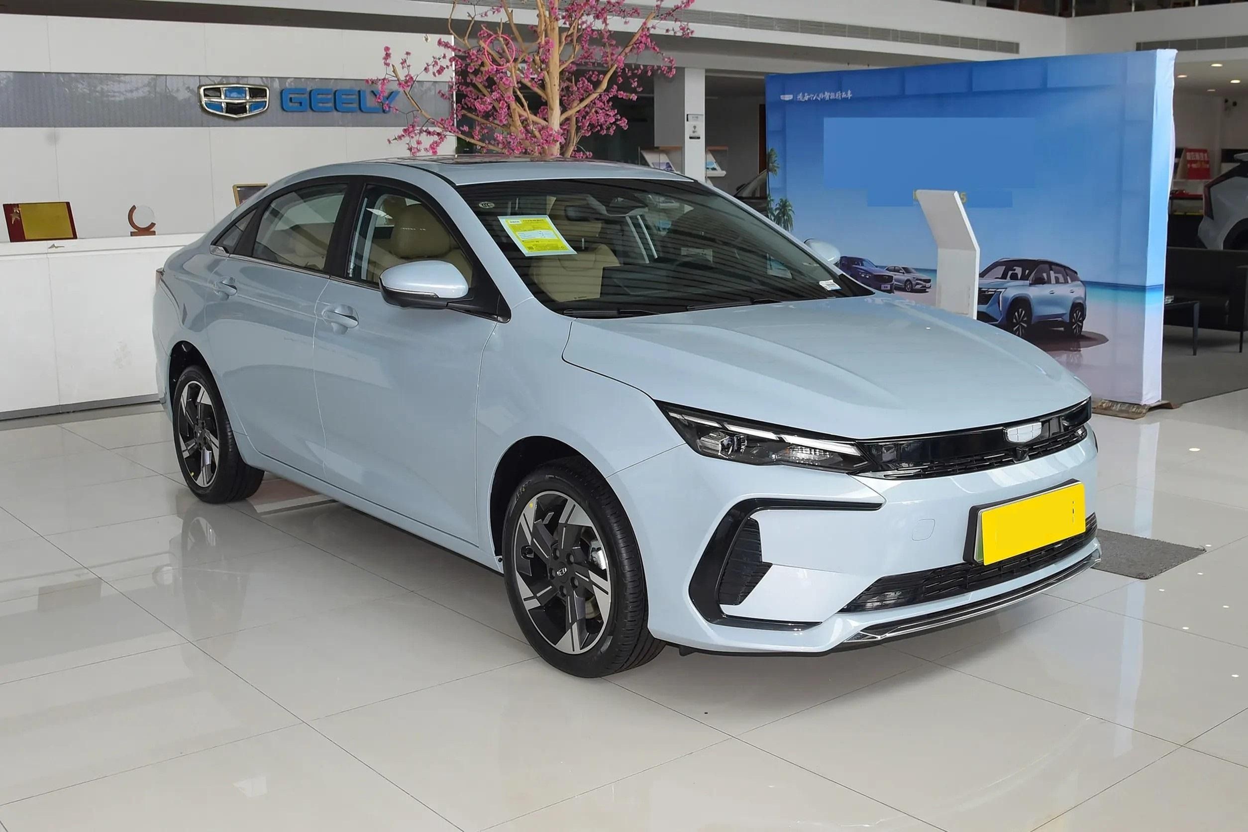 Geely Emgrand L Hip vehicle photo 1