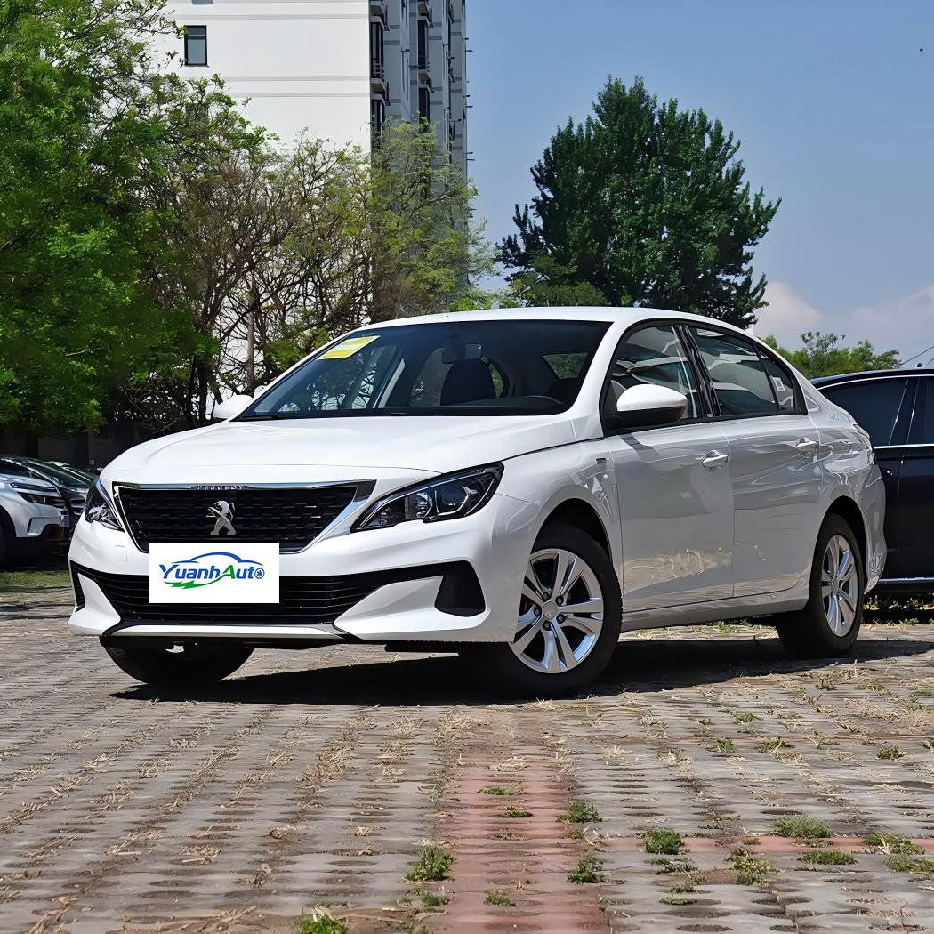 2013 Peugeot 408 vehicle photo 1