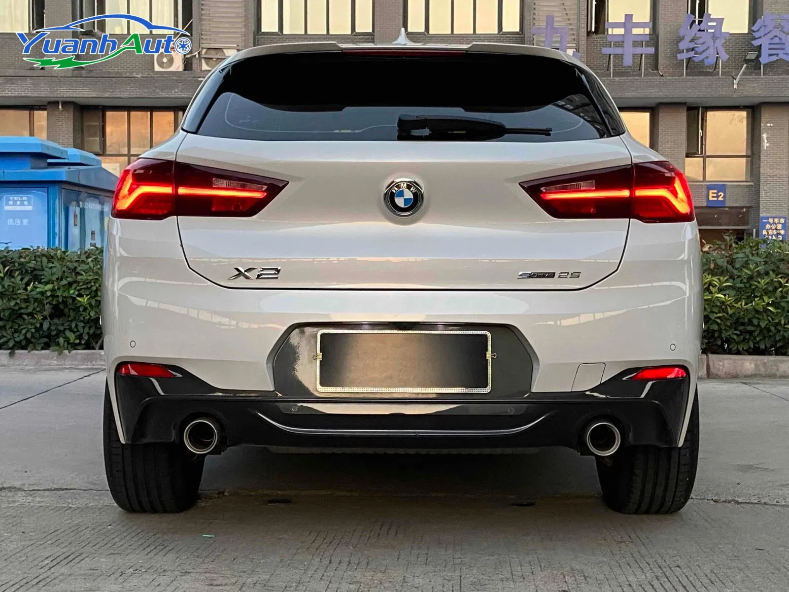 2021 BMW X2 vehicle photo 6