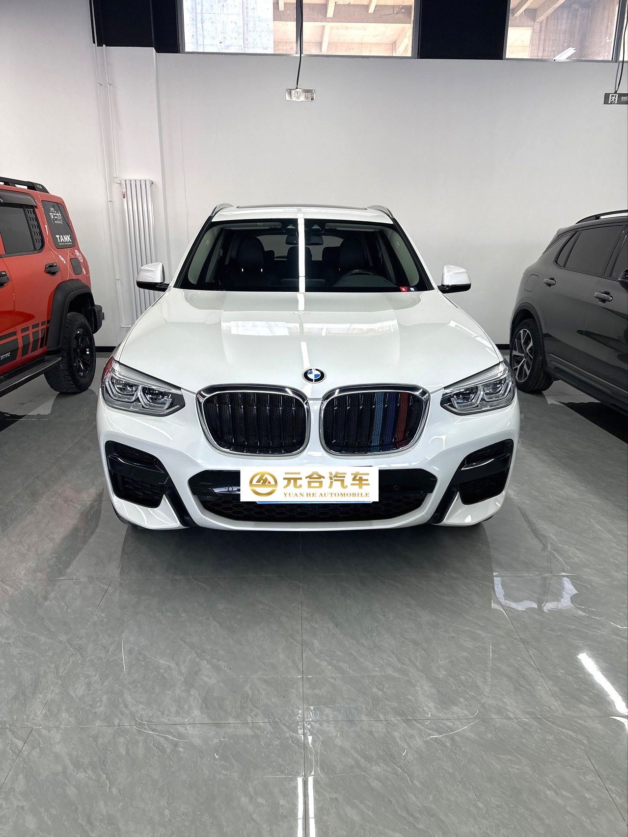 2021 BMW X4 vehicle photo 1