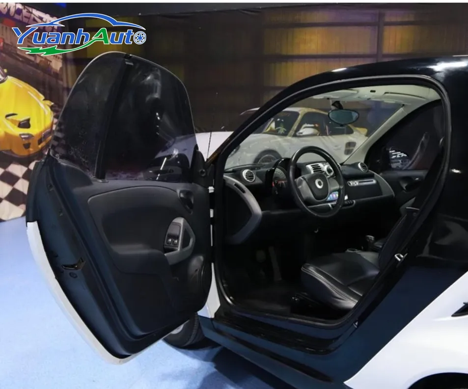 2011 smart fortwo Petrol Hatchback — source image 15
