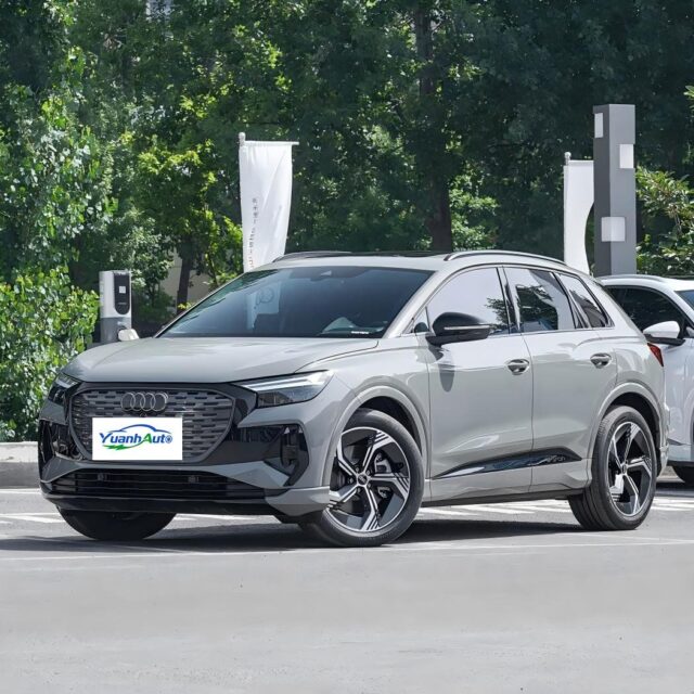 2022 Audi Q4 vehicle photo 1