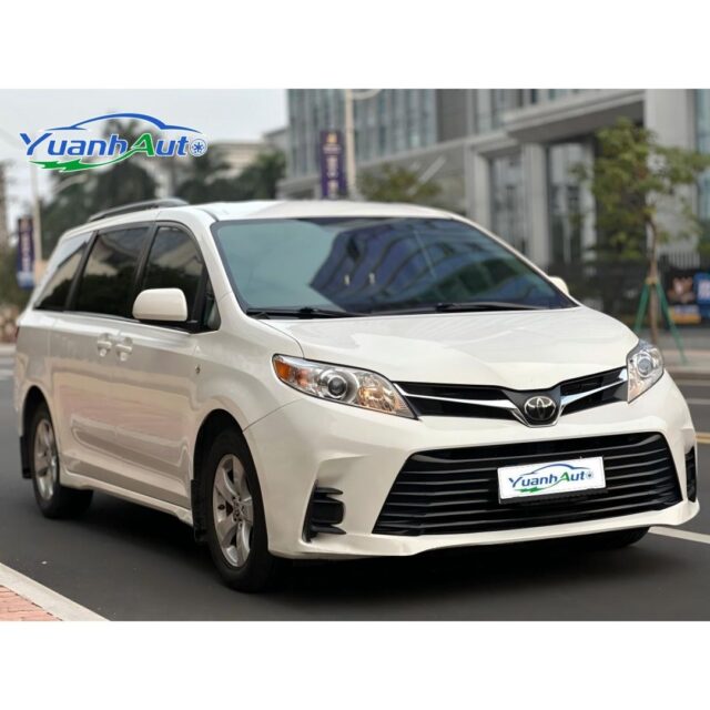 2021 Toyota Sienna vehicle photo 1